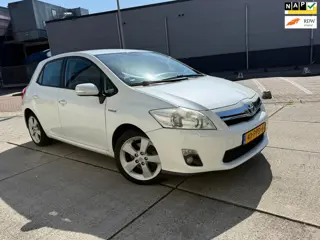 Toyota Auris 1.8 Full Hybrid Executive AUTOMAAT Volledig onderhouden NW APK