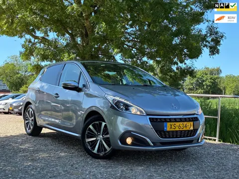 Peugeot 208 1.2 PureTech Allure | Pano + Cruise + Clima € 8.975,-!!!