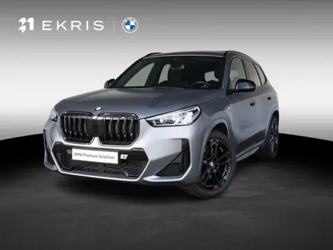 BMW X1 xDrive23i | M Sportpakket | Travel Pack | Achteruitrijcamera | Panoramadak | Stoelverwarming 