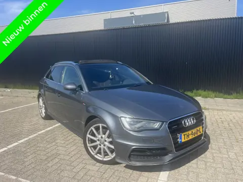 Audi A3 Sportback 2.0 TDI Quattro Keyless Lane assist Panorama