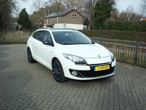 Renault Mégane Estate 1.2 TCe Bose Cruise pdc panoramadak trekhaak ALLINPRIJS