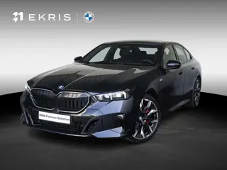 BMW 5 Serie Sedan 550e xDrive | M Sportpakket Pro | Innovation Pack | Stuurwielrand verwarmd | 21 in