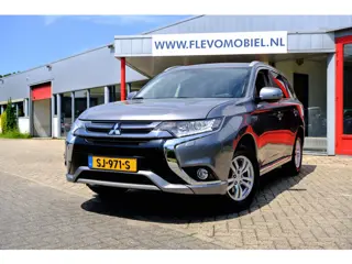 Mitsubishi Outlander 2.0 PHEV Pure Aut. Clima|Half Leder|1e Eig|Cam|LMV