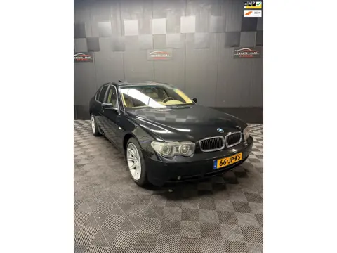 BMW 7-serie 745i Executive | Pano | Softclose | Rollo |