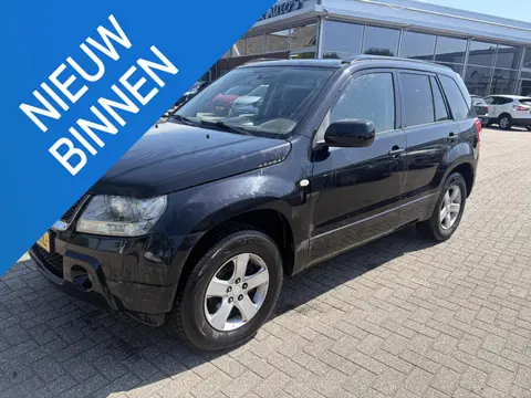 Suzuki Grand Vitara 2.0-16V Shogun Motor rammelt