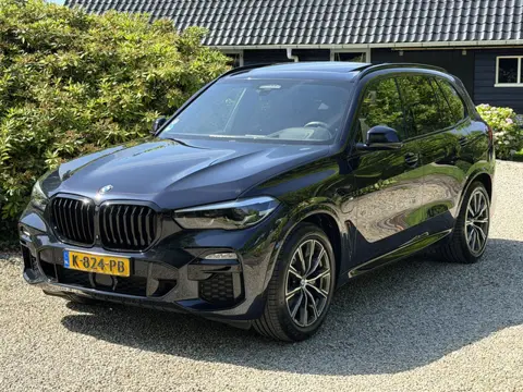 BMW X5 xDrive45e High Executive M-Pakket/Pano/Trekhaak/HUD/Carplay/Luchtvering