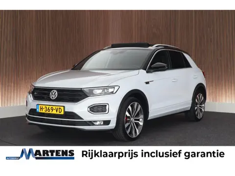 Volkswagen T-Roc 1.5 TSI 150pk DSG 2x R-Line Trekhaak Camera Stoelverwarming Beats Panoramadak Navig