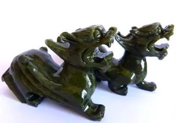 Nefriet gevleugelde leeuwen - 12 x 8 cm - 581 g