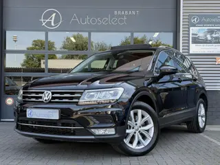 Volkswagen Tiguan 2.0 TSI 4Motion Highline Pano | Cam | Dealer OH
