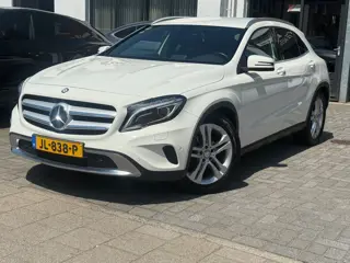Mercedes-Benz GLA-klasse 200 Prestige, Trekhaak,Apple Carplay/Android,Stoelverwarming,Navigatie