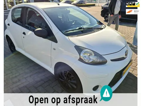 Toyota Aygo 1.0 VVT-i Access 5DRS SPORTIEF KARRETJE !