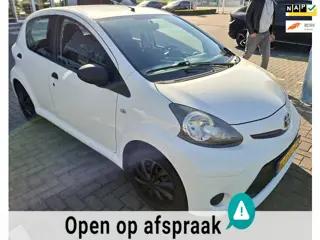 Toyota Aygo 1.0 VVT-i Access 5DRS SPORTIEF KARRETJE !