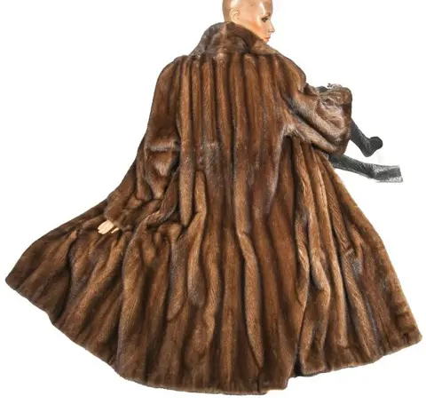 Artisan Furrier - Nerts, Nertsenbont Bontjas - Gemaakt in: