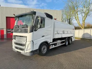 Volvo FH5-500 6X2 / ENGINE RUNNING / LIFT+LENKACHSE / FULL AIR / ADR / EUROTANK / 9-TON FRONT AXLE /