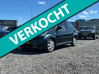 Toyota Aygo 1.0-12V Aspiration Green Navigator/AIRCO/AUTOMAAT