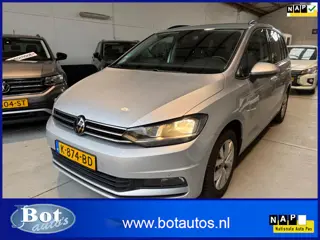 Volkswagen Touran 1.5 TSI Comfortline / 7 PERSOONS / CLIMATE / CRUISE / ACHTERUITRIJCAMERA / NAVIGAT