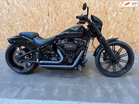 Harley Davidson Breakout 114 zwart/zwart 5hd1 nl motor