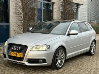 Audi A3 Sportback 1.4 TFSI Attraction | S line | | Pano | | Xenon |