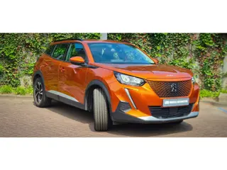 Peugeot E-2008 EV Allure Première 1 fase 50 kWh | SOH 92,3%|Nappa Leder | Stoelverwarming | Camera |