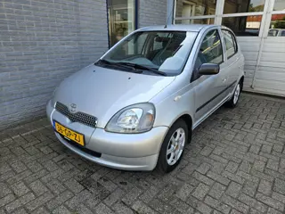 Toyota Yaris 1.3-16V VVT-i Sol (bj 2001)