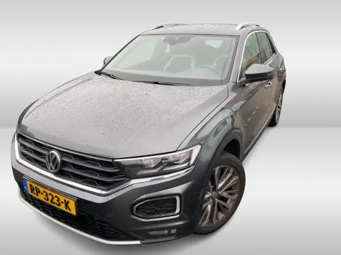 Volkswagen T-Roc 1.5 TSI Sport / Trekhaak / Virtual Cockpit / Navigatie / 17'' / Parkeerhulp V+A / C