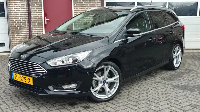 FORD FOCUS 1.5 Titanium - Stoel/stuur verwarming - Carplay - Prijs is all in  