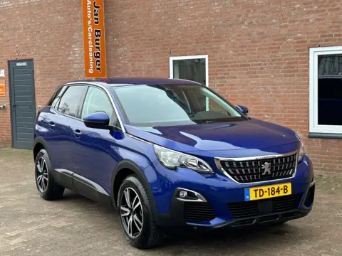 PEUGEOT 3008 1.2 PureTech  Executive navi,camera.leder,stoel verwarming 