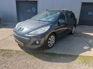 Peugeot 207 SW 1.6 VTi Allure met airco en panodak