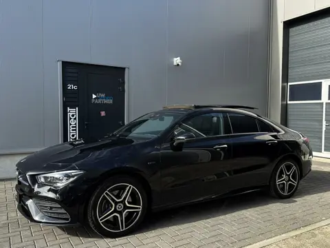 Mercedes-Benz CLA-Klasse 250 e AMG Pano | Memory | ACC | Camera | Multi | 1e eig