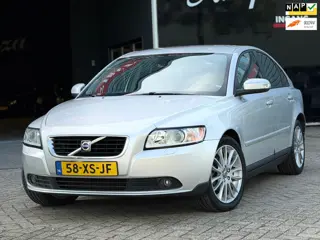 Volvo S40 1.8 Edition II LEDER/CRUISE/AIRCO/NAVI/ISOFIX | NETTE AUTO !