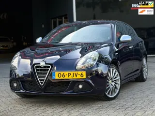 Alfa Romeo Giulietta 1.7 TBi Quadrifoglio Verde NAVI/PDC/CRUISE/6-BAK | KEURIGE AUTO !