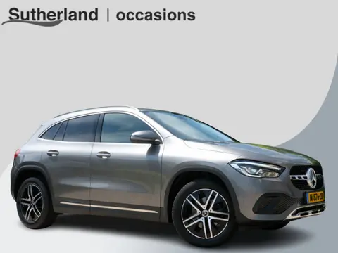 Mercedes-Benz GLA-klasse 200 Business Solution 163 PK | Trekhaak Afneembaar | All-Season Banden | St