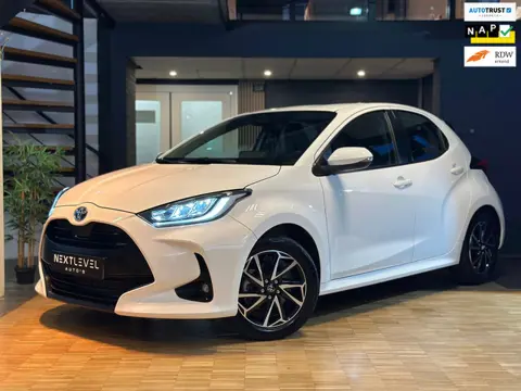 Toyota Yaris 1.5 Hybrid Dynamic NAP Laag Km