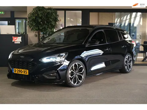 Ford Focus Wagon 1.5 EcoBlue ST Line AUT Pano Navi Cam Led Acc B&O