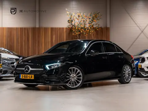 Mercedes-Benz A-klasse A200 AMG Limousine, Wide Screen, Navi, Voll Led, Camera, 19" AMG Velgen, PDC,