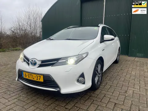 Toyota Auris Touring Sports 1.8 Hybrid Lease FULL OPTION! Dealer onderhouden!