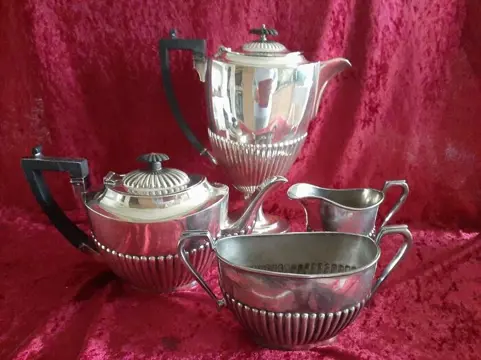 Crossed Arrows Sheffield - Koffie en theeservies (4) -