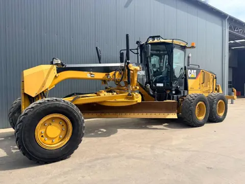 Cat 140M AWD | LOW HOURS (bj 2011)