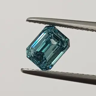1 pcs Diamant - 1.30 ct - Smaragd - Color Enhanced - fancy