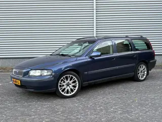 Volvo V70 2.4 Trekhaak Org NL NAP Carplay Cruise Control