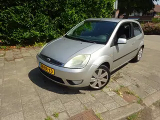 Ford Fiesta 1.3 Futura MET JAAR APK AIRCO WERKT