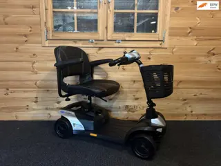 Invacare Colibri Scootmobiel demontabel|Reis|Invacare Colibri 2022 4 wiel|2 sleutels|12 AH|Test rapp