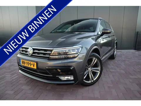 Volkswagen Tiguan 1.4 TSI ACT R-LINE Highline Automaat Panoramadak  Advance Pakket  Electrische acht