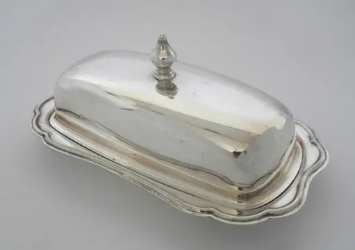 Butter dish with original glass inner bowl