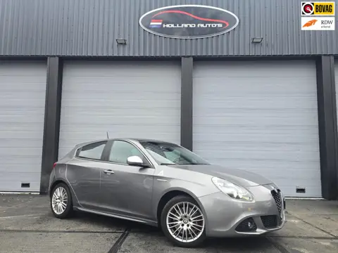 Alfa Romeo Giulietta 1.7 TBi QV, nette staat, goed rijdend, pano, leder, goed onderhouden
