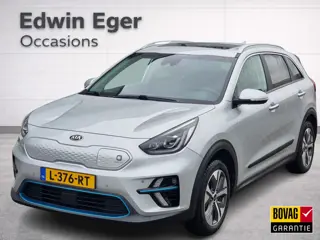 Kia e-Niro DynamicPlusLine 64 kWh 3-Fase | Panoramadak | SOH 100% | Cruise control ad. | Apple Carpl