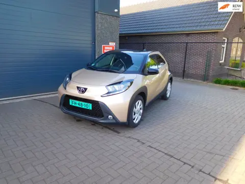 Toyota Aygo X 1.0 VVT-i MT Play