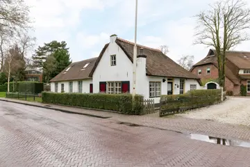 Woning aan de Smeekweg te Laren