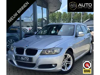 BMW 3-serie Touring 318i Luxury Line 143PK | AUTOMAAT | NL AUTO | Trekhaak | Bi-Xenon | Navigatie | 