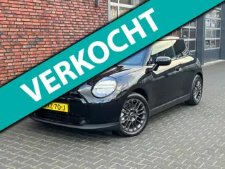 Mini Mini Cooper E Essential XS 40.7 kWh NIEUW Camera/HUD/PDC/LED/Clima/Navi/AppConnect